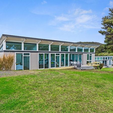 Paroa Bay Chalets - Te Whare Tui รัสเซล ภายนอก รูปภาพ