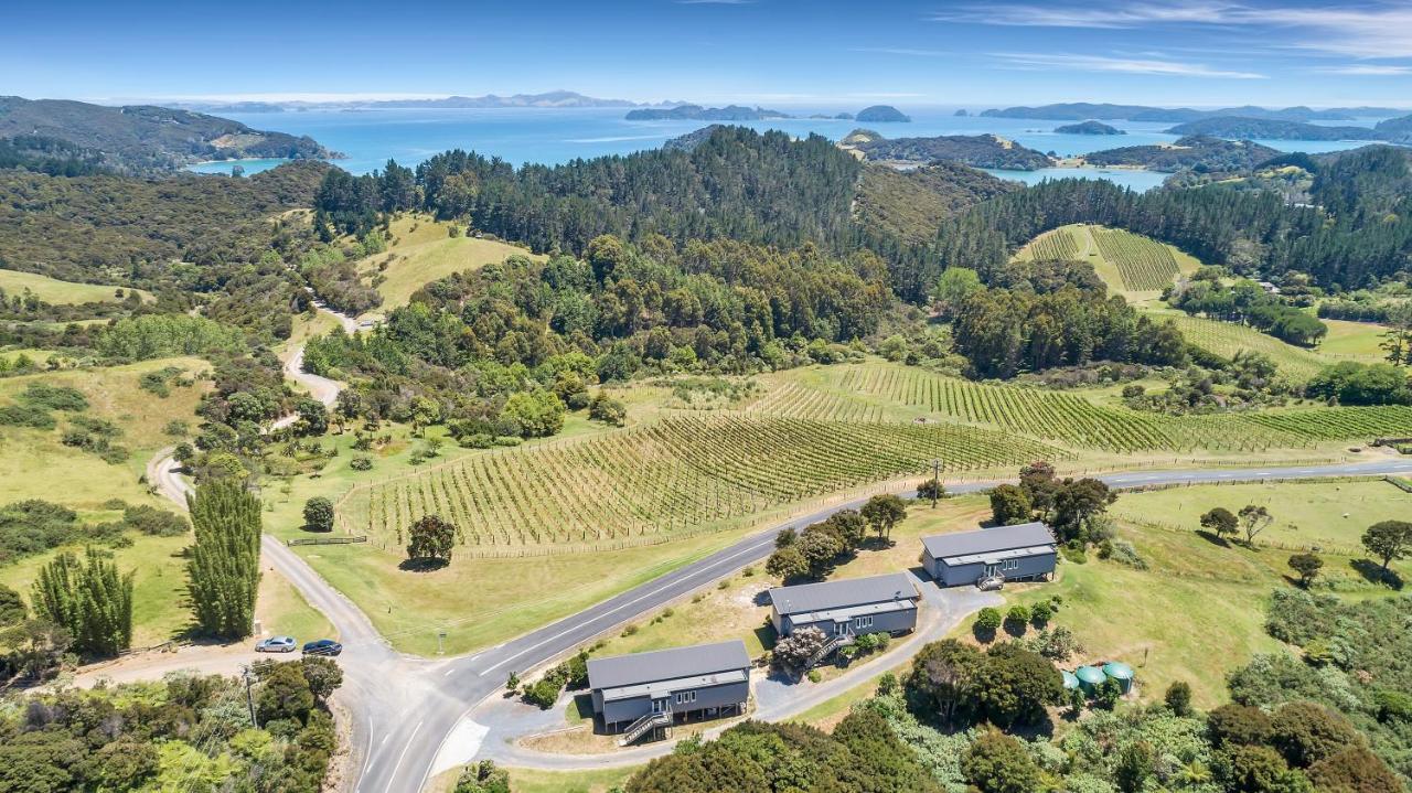 Paroa Bay Chalets - Te Whare Tui รัสเซล ภายนอก รูปภาพ