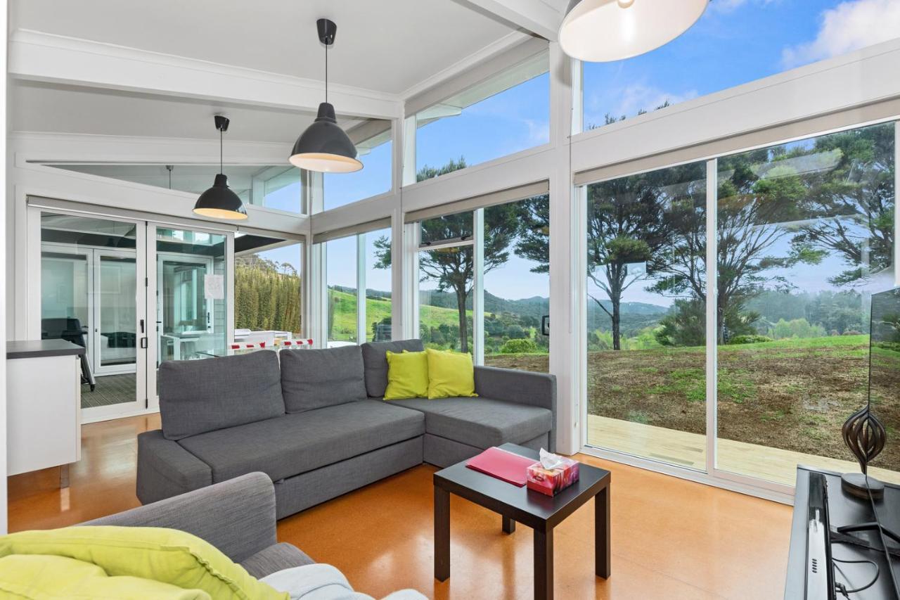 Paroa Bay Chalets - Te Whare Tui รัสเซล ภายนอก รูปภาพ