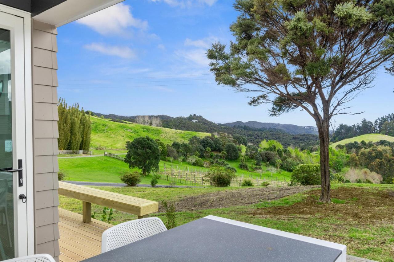 Paroa Bay Chalets - Te Whare Tui รัสเซล ภายนอก รูปภาพ